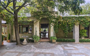 Гостиница Shepherd's Corner Guest House  Йоханнесбург
